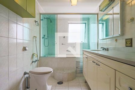 Apartamento à venda com 227m², 4 quartos e 2 vagas Apartamento à venda com 227m², 4 quartos e 2 vagasSuíte