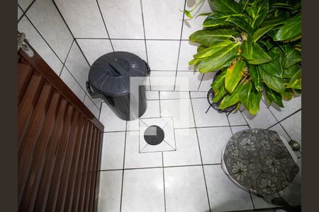 Casa à venda com 240m², 3 quartos e 3 vagas Casa à venda com 240m², 3 quartos e 3 vagasBanheiro 2