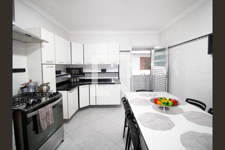 Casa à venda com 240m², 3 quartos e 3 vagas Casa à venda com 240m², 3 quartos e 3 vagasCozinha