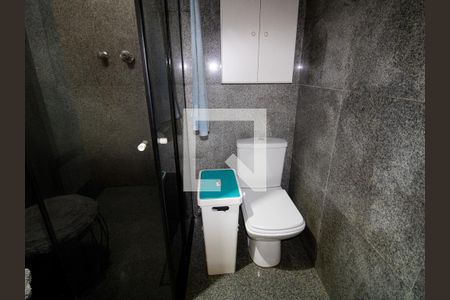 Casa à venda com 240m², 3 quartos e 3 vagas Casa à venda com 240m², 3 quartos e 3 vagasBanheiro 1
