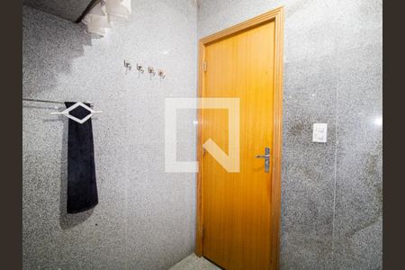 Casa à venda com 240m², 3 quartos e 3 vagas Casa à venda com 240m², 3 quartos e 3 vagasBanheiro 1