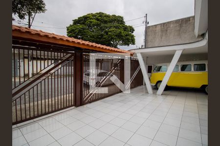 Casa à venda com 240m², 3 quartos e 3 vagas Casa à venda com 240m², 3 quartos e 3 vagasGaragem