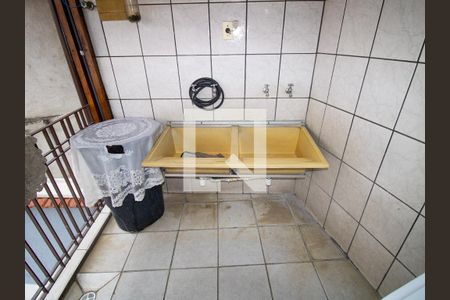 Casa à venda com 240m², 3 quartos e 3 vagas Casa à venda com 240m², 3 quartos e 3 vagasÁrea de Serviço