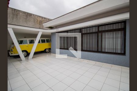 Casa à venda com 240m², 3 quartos e 3 vagas Casa à venda com 240m², 3 quartos e 3 vagasGaragem