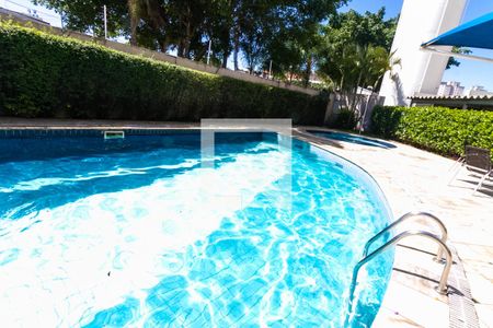 Apartamento à venda com 54m², 3 quartos e 1 vaga Apartamento à venda com 54m², 3 quartos e 1 vagaPiscina