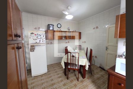 Casa à venda com 90m², 3 quartos e sem vaga Casa à venda com 90m², 3 quartos e sem vagaCozinha