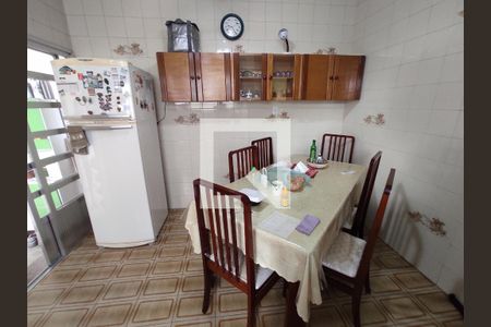 Casa à venda com 90m², 3 quartos e sem vaga Casa à venda com 90m², 3 quartos e sem vagaCozinha