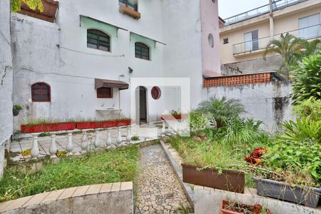 Casa à venda com 189m², 3 quartos e 4 vagas Casa à venda com 189m², 3 quartos e 4 vagasQuintal