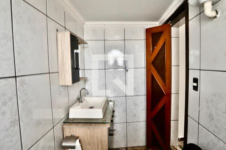 Casa à venda com 189m², 3 quartos e 4 vagas Casa à venda com 189m², 3 quartos e 4 vagasBanheiro garagem