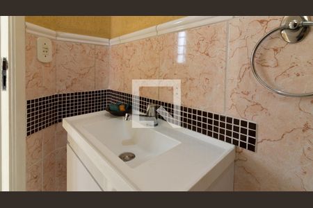 Casa à venda com 101m², 3 quartos e 3 vagasLavabo