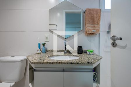 Apartamento para alugar com 65m², 2 quartos e 2 vagas Apartamento para alugar com 65m², 2 quartos e 2 vagasBanheiro da Suíte