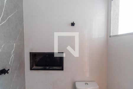 Casa à venda com 108m², 3 quartos e 2 vagas Casa à venda com 108m², 3 quartos e 2 vagasBanheiro da Suíte