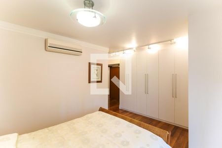 Apartamento à venda com 201m², 4 quartos e 3 vagas Apartamento à venda com 201m², 4 quartos e 3 vagasSuíte 3