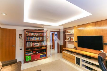 Apartamento à venda com 201m², 4 quartos e 3 vagas Apartamento à venda com 201m², 4 quartos e 3 vagasEscritório