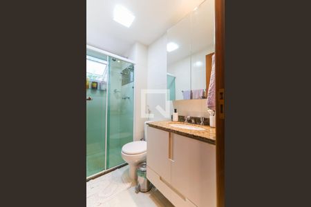 Apartamento à venda com 201m², 4 quartos e 3 vagas Apartamento à venda com 201m², 4 quartos e 3 vagasBanheiro da Suíte 1