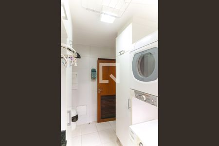 Apartamento à venda com 201m², 4 quartos e 3 vagas Apartamento à venda com 201m², 4 quartos e 3 vagasÁrea de Serviço