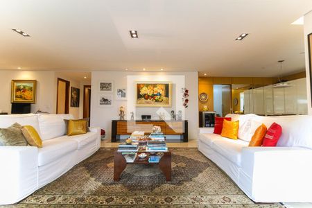 Sala de apartamento à venda com 4 quartos, 201m² em Jardim Fonte do Morumbi, São Paulo