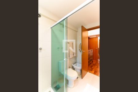 Apartamento à venda com 201m², 4 quartos e 3 vagas Apartamento à venda com 201m², 4 quartos e 3 vagasBanheiro da Suíte 3