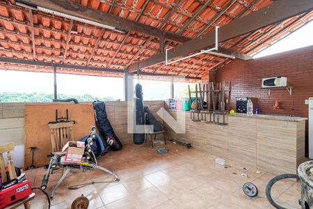 Casa à venda com 120m², 2 quartos e 2 vagas Casa à venda com 120m², 2 quartos e 2 vagasChurrasqueira