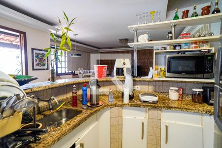 Casa à venda com 120m², 2 quartos e 2 vagas Casa à venda com 120m², 2 quartos e 2 vagasCozinha