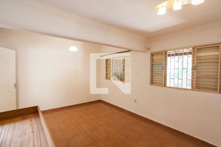 Sala de casa para alugar com 4 quartos, 270m² em Osvaldo Rezende, Uberlândia