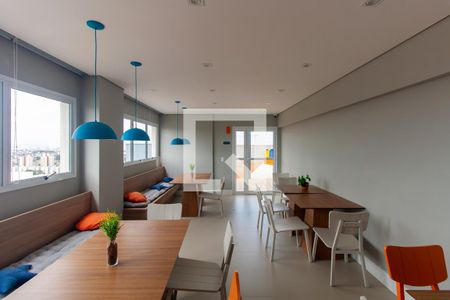 Apartamento para alugar com 34m², 2 quartos e 1 vaga Apartamento para alugar com 34m², 2 quartos e 1 vagaÁrea comum - Salão de festas