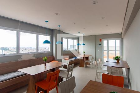 Apartamento para alugar com 34m², 2 quartos e 1 vaga Apartamento para alugar com 34m², 2 quartos e 1 vagaÁrea comum - Salão de festas