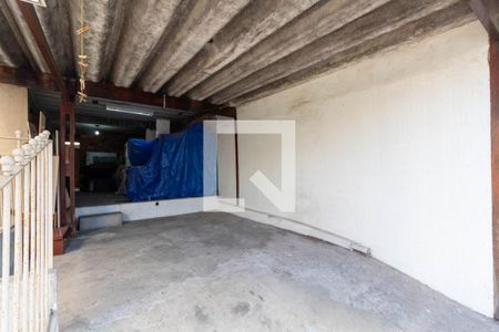 Casa à venda com 220m², 3 quartos e 1 vaga Casa à venda com 220m², 3 quartos e 1 vagaGaragem