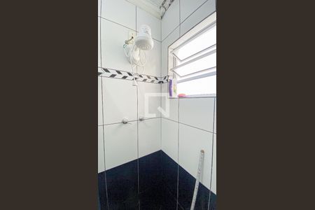 Casa à venda com 120m², 4 quartos e 2 vagas Casa à venda com 120m², 4 quartos e 2 vagasBanheiro