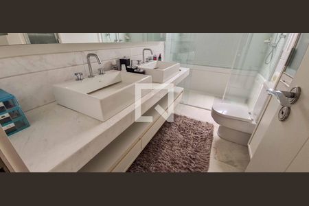 Apartamento para alugar com 340m², 4 quartos e 4 vagasBanheiro da Suíte 1