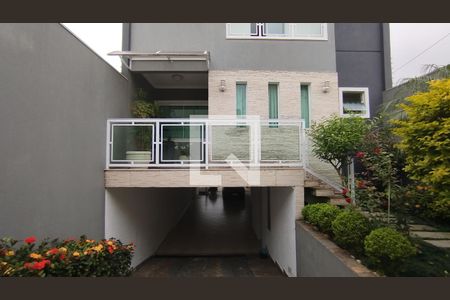 Casa à venda com 400m², 4 quartos e 8 vagasFachada da Casa