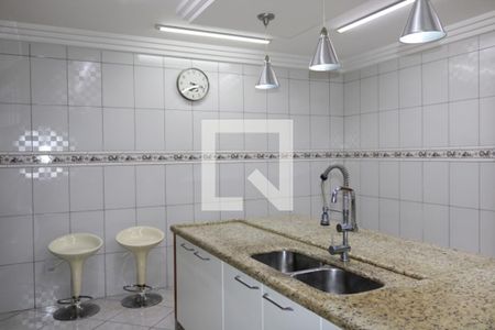 Casa à venda com 400m², 4 quartos e 8 vagasCozinha