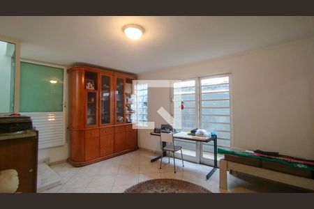 Casa à venda com 400m², 4 quartos e 8 vagasEdicula