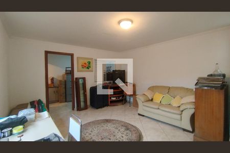 Casa à venda com 400m², 4 quartos e 8 vagasEdicula