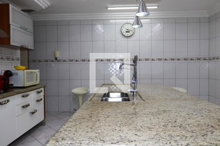 Casa à venda com 400m², 4 quartos e 8 vagasCozinha