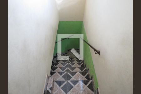 Casa à venda com 216m², 6 quartos e 2 vagasEscadas