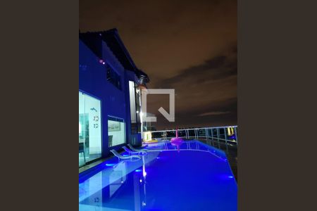 Casa à venda com 800m², 3 quartos e 4 vagas Casa à venda com 800m², 3 quartos e 4 vagasPiscina