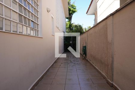 Casa à venda com 278m², 3 quartos e 3 vagasCorredor