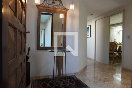 Casa à venda com 278m², 3 quartos e 3 vagasEntrada