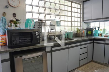 Casa à venda com 278m², 3 quartos e 3 vagasCozinha