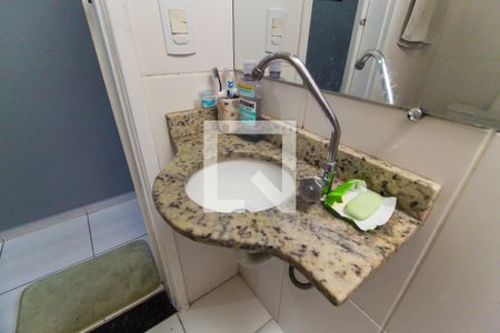 Casa de condomínio à venda com 65m², 2 quartos e 1 vaga Casa de condomínio à venda com 65m², 2 quartos e 1 vagaBanheiro