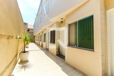 Casa de condomínio à venda com 65m², 2 quartos e 1 vaga Casa de condomínio à venda com 65m², 2 quartos e 1 vagaÁrea Externa