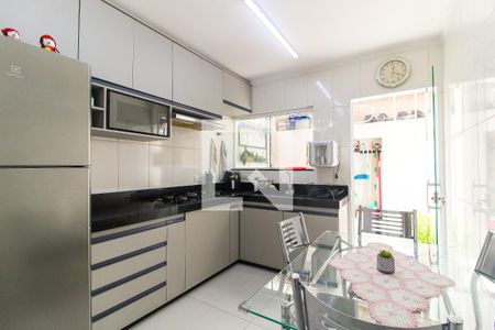 Casa de condomínio à venda com 65m², 2 quartos e 1 vaga Casa de condomínio à venda com 65m², 2 quartos e 1 vagaCozinha