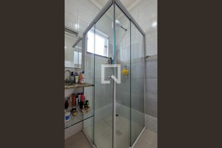 Casa à venda com 110m², 3 quartos e 2 vagasBanheiro da suíte