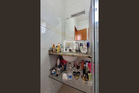 Casa à venda com 110m², 3 quartos e 2 vagasBanheiro da suíte