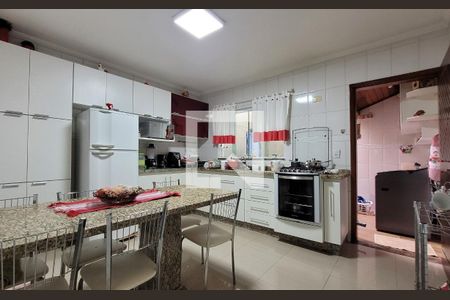 Casa à venda com 110m², 3 quartos e 2 vagasCozinha