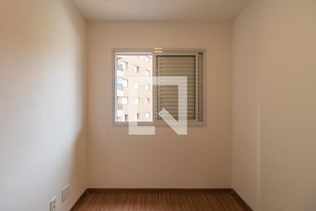 Quarto 1 de apartamento para alugar com 3 quartos, 76m² em Jardim Tupanci, Barueri