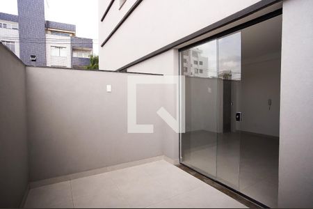 Apartamento à venda com 85m², 3 quartos e 2 vagas Apartamento à venda com 85m², 3 quartos e 2 vagasVaranda da Sala