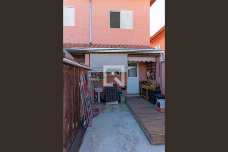 Casa de condomínio à venda com 67m², 2 quartos e 1 vagaQuintal