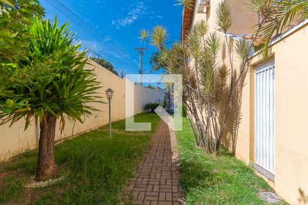 Casa de condomínio à venda com 67m², 2 quartos e 1 vagaÁrea comum